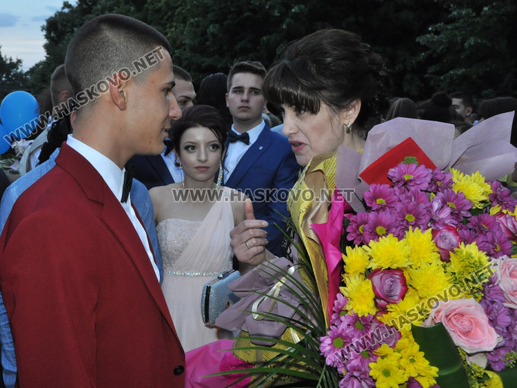 Випуск 2018 на ФСГ в пълен блясък на бала