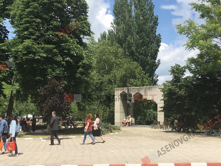 Празничният 27 май на Асеновград (Снимки)