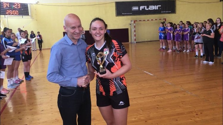 Хандбалистките на Хасково станаха вицешампионки на Държавното