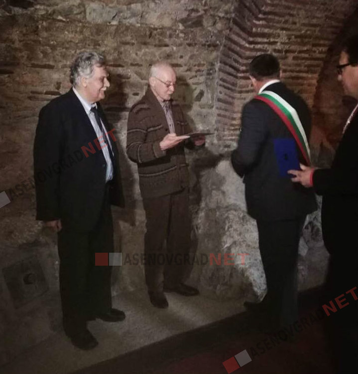 На Асенова крепост: Връчиха знаци за „Почетен гражданин“ на Иван Иванов и Петър Динчев