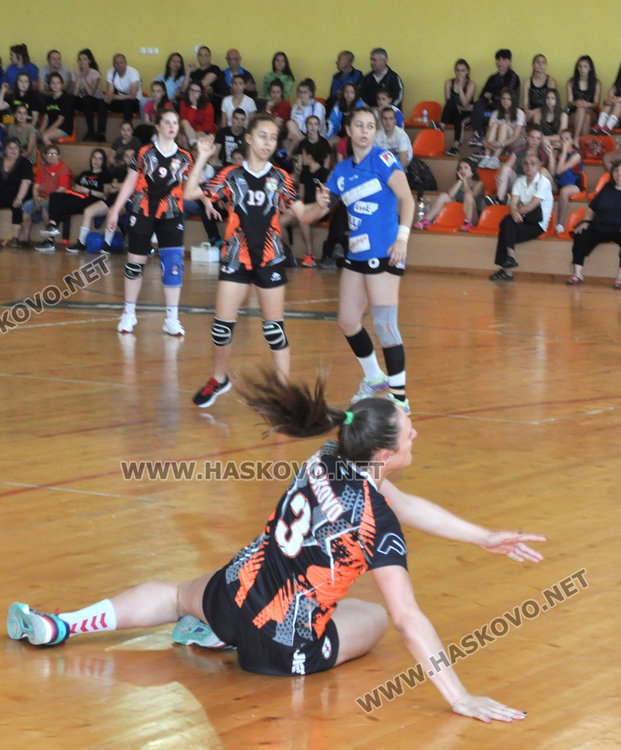 Хандбалистките на Хасково станаха вицешампионки на Държавното