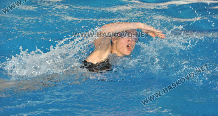 25 кандидати за спасители, балерина и волейболистка сред мераклиите