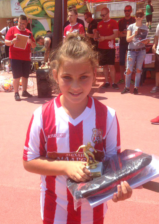 Женският ФК „Хасково“ отстъпи на „Лестър“, момчетата играха за "Фен клуб Ливърпул"