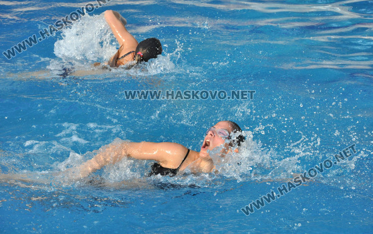 25 кандидати за спасители, балерина и волейболистка сред мераклиите