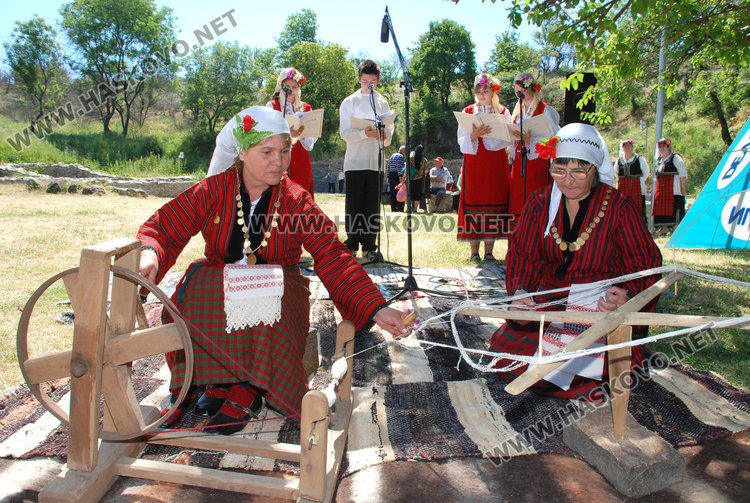 Отново детски празник край Каснаково, четене и ателиета на открито