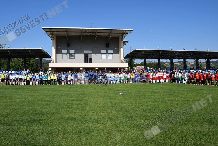 Футболна академия „Арда 1924“ обра купите в областният шампионат за деца