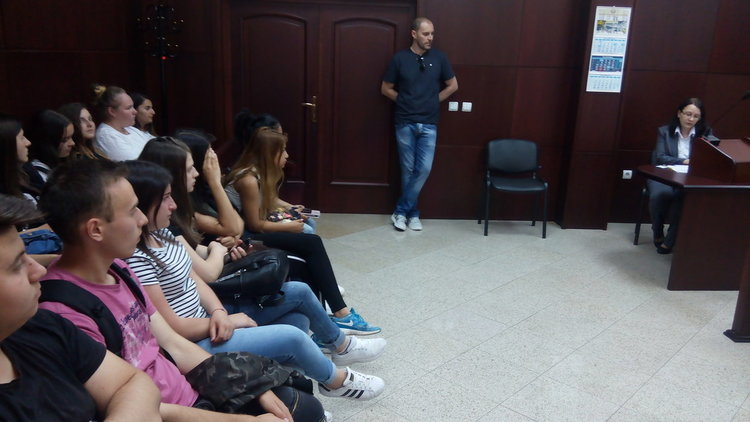 Изнесоха лекция за участие на децата в съдебния процес 