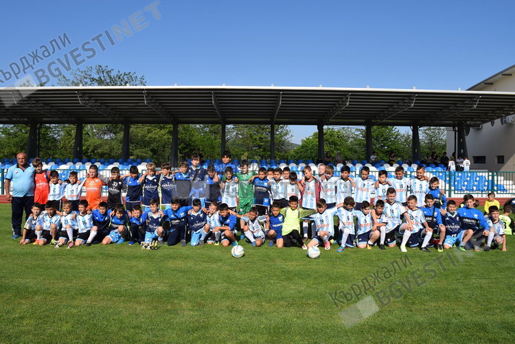 Футболна академия „Арда 1924“ обра купите в областният шампионат за деца