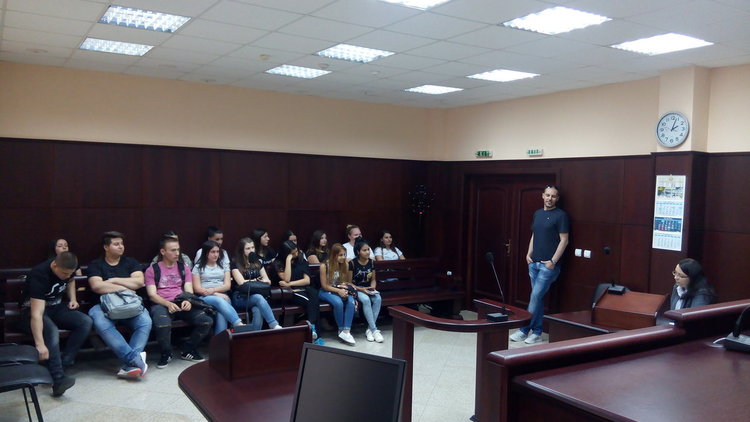 Изнесоха лекция за участие на децата в съдебния процес 