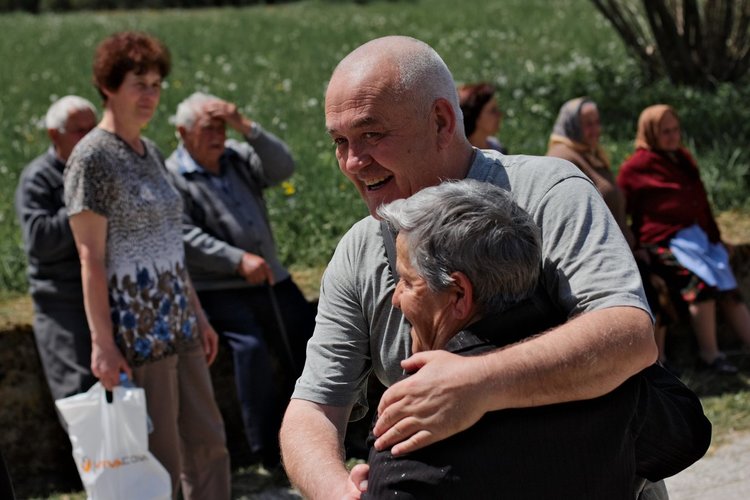Курбаните за "Предой" в селищата от Горното поречие на р. Арда са повод тези пръснали се из градовете на България и Европа да се върнат и срещнат с пазителите на родовата памет,останали да живеят в родопските села. На снимката: курбан за предой в с. Горна Арда 