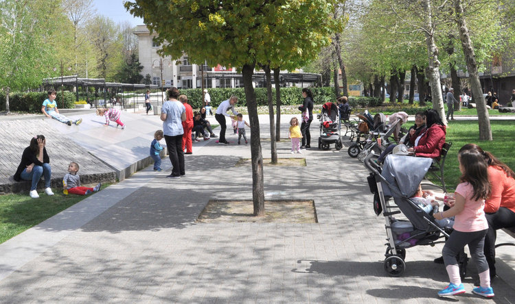 Горещ вторник, гоним 30-те