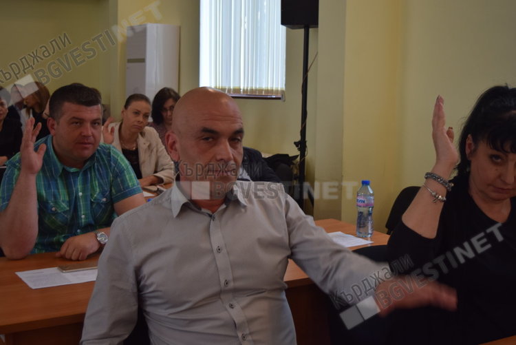 Съветниците от ГЕРБ против продажба на общински жилища на колегите им от ДПС