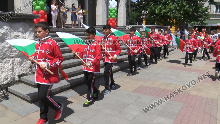 Над 500 ученици на двудневен форум в Димитровград