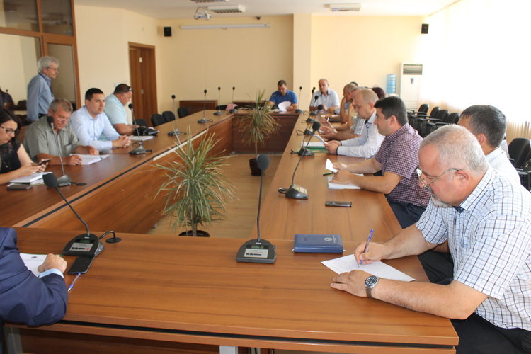 Институции дебатираха намаляване риска от бедствия при областния управител