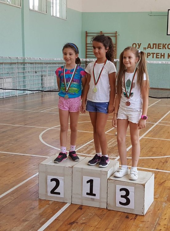 ОУ „Ал. Константинов“ проведе турнир по бадминтон 