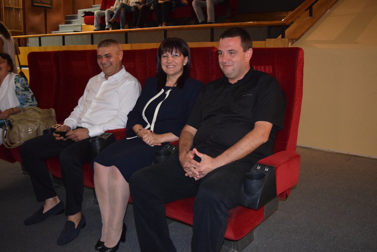 Безплатни прожекции в кино „Роял“ за Деня на детето дарява областният управител Никола Чанев