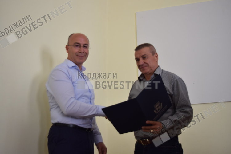 Новият стар кмет на с.Мост Лятиф Расим се закле в Конституцията