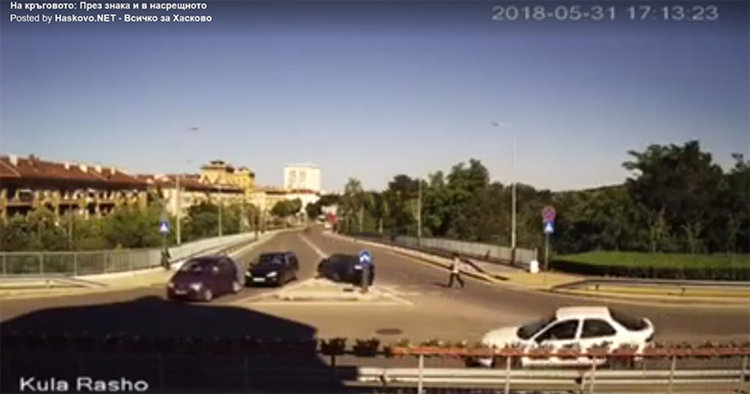 Спипаха състезател на пътя по кадри от камерите за наблюдение (видео)