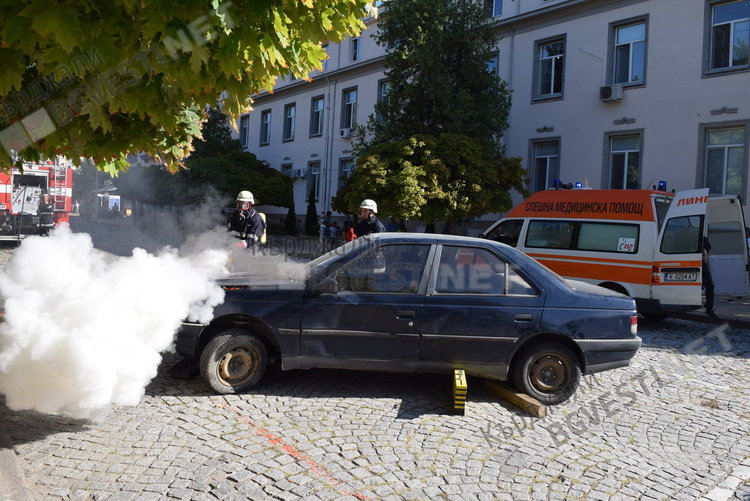 Три катастрофи в областта, „Фолкваген“ горя в Кърджали