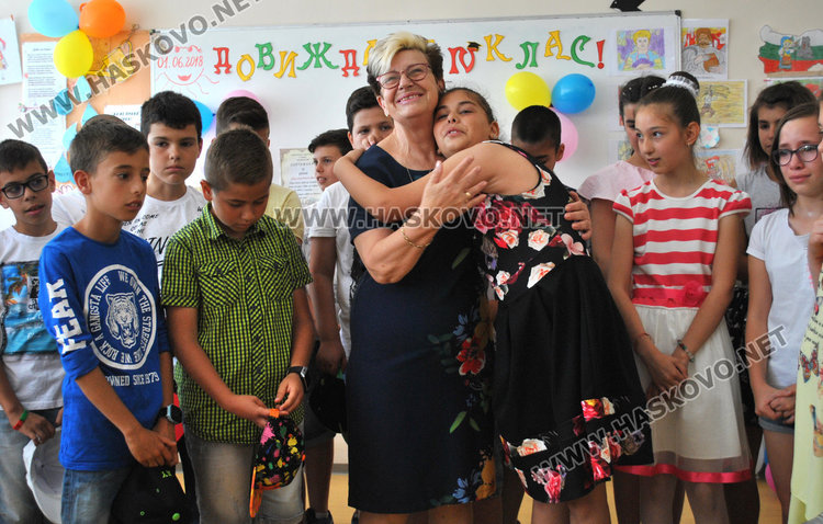 Над 100 тома дариха децата на библиотеката в „Шандор Петьофи“