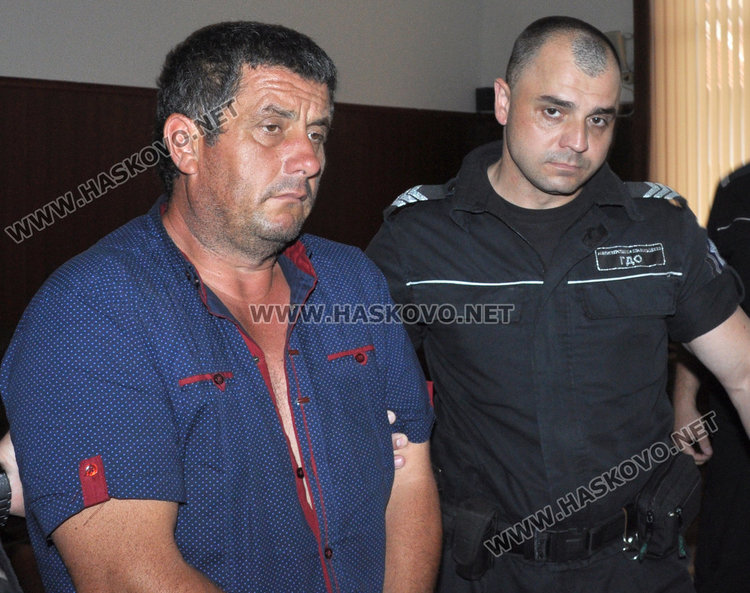 Гюнай остава в ареста за двойното убийство, децата му при балдъзата