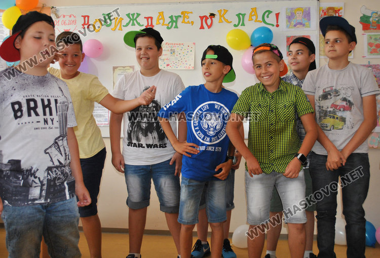 Над 100 тома дариха децата на библиотеката в „Шандор Петьофи“