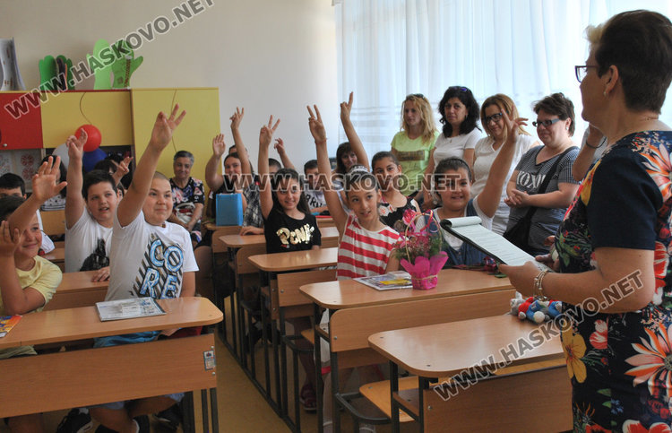 Над 100 тома дариха децата на библиотеката в „Шандор Петьофи“