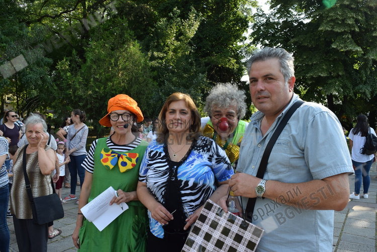 С викторина за зъбките на децата бе съпроводен Денят на детето в Кърджали