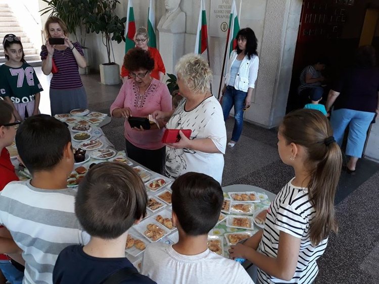 107 лева събра "Ръка за помощ" за рехабилитацията на Александър