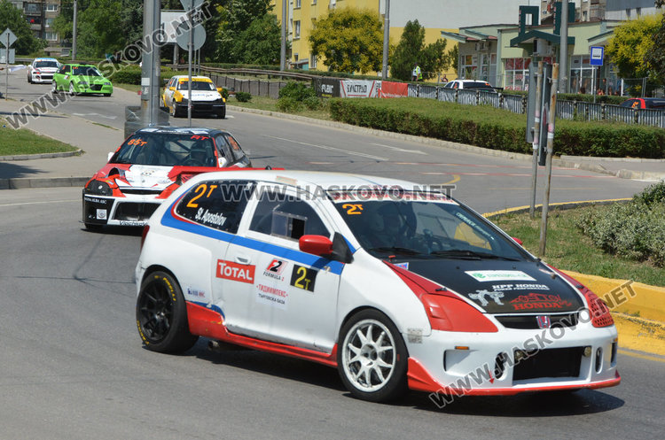 32 пилоти стартираха в кръговете за място на Писта Хасково