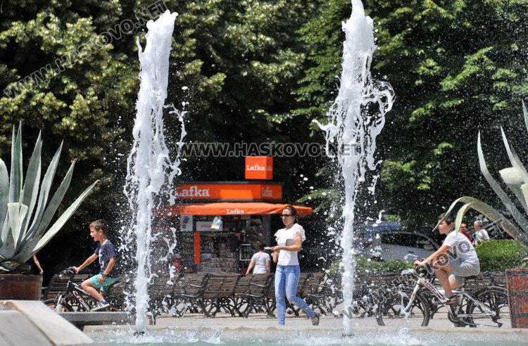 Надхвърлихме 30-те, във вторник чакаме дъжд 