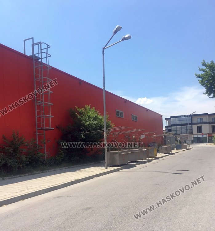 Започна преместването на Бабин пазар