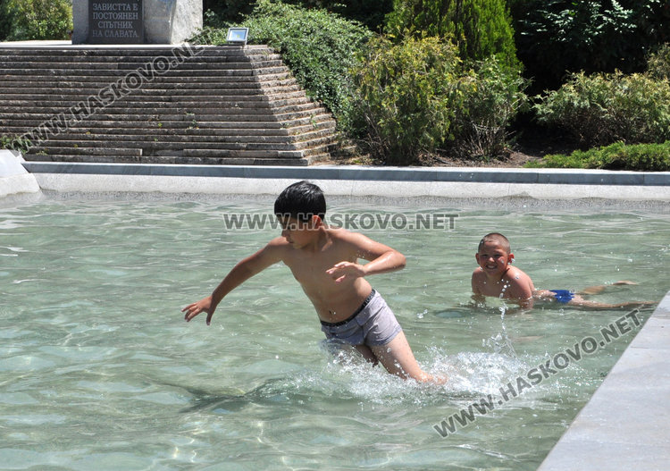 Надхвърлихме 30-те, във вторник чакаме дъжд 