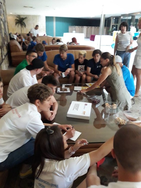 Пожарникари и млади доброволци от Смолян участваха в международен проект за обучение на огнеборци