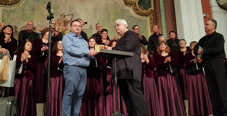 Диригентът Златомира Василева се завръща на родна сцена с „Родна песен“ и финландски детски хор