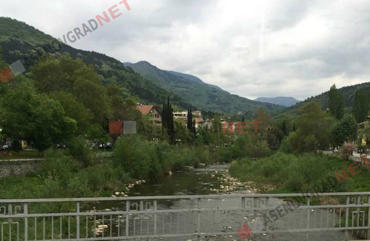 Слъчев вторник, следобед се очакват краткотрайни валежи