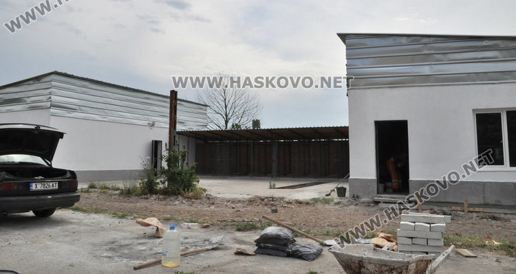 Кучешкият приют почти готов, но бюрокрацията ще го забави 