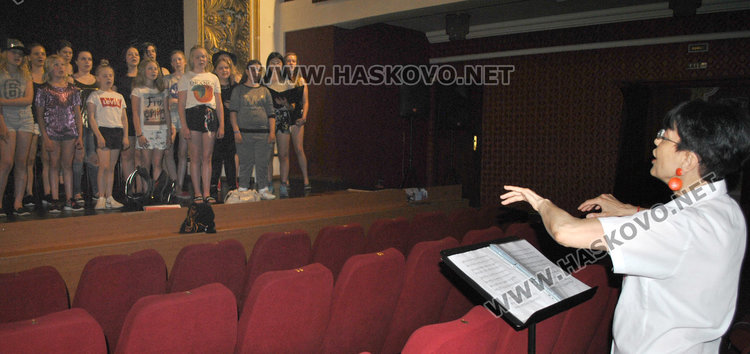 Финландският хор „Катаянмарят“ в Хасково с песен на Александър Танев