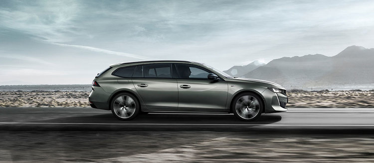 Новият PEUGEOT 508 SW разчупва стереотипите