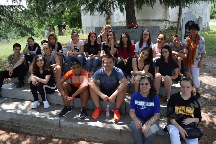 Клуб „Етнография” на Езиковата в дълбините на родните мистерии