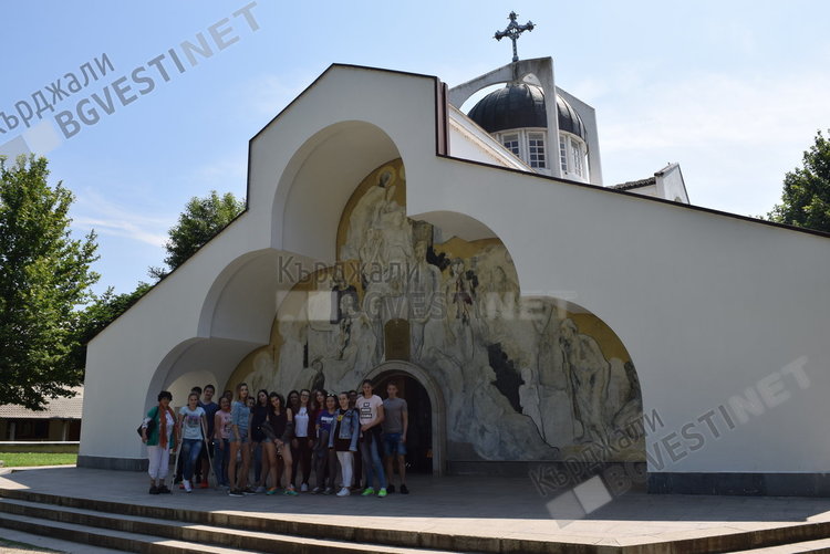 Клуб „Етнография” на Езиковата в дълбините на родните мистерии