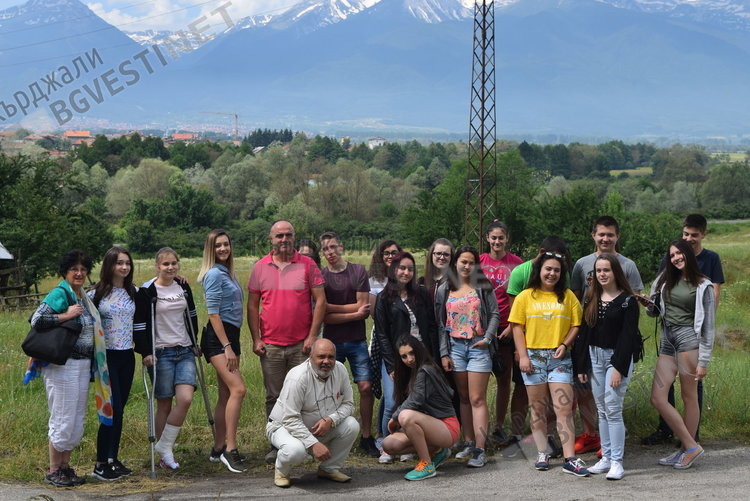 Клуб „Етнография” на Езиковата в дълбините на родните мистерии