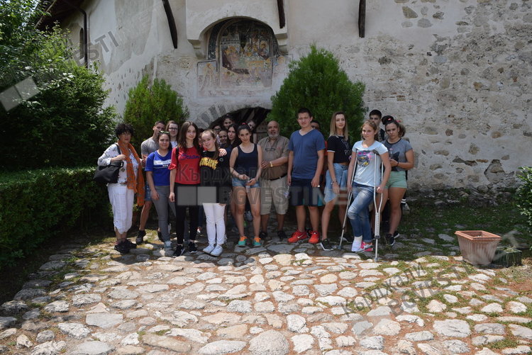 Клуб „Етнография” на Езиковата в дълбините на родните мистерии