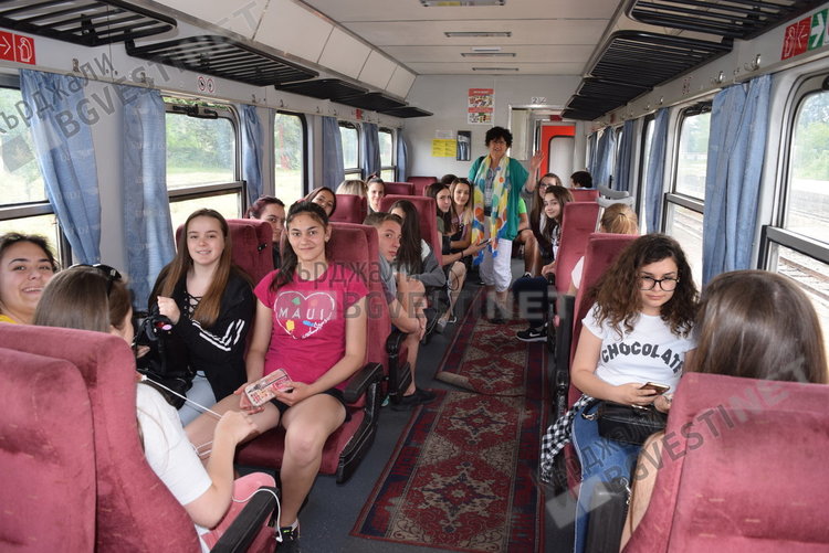 Клуб „Етнография” на Езиковата в дълбините на родните мистерии