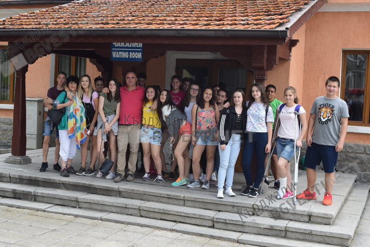 Клуб „Етнография” на Езиковата в дълбините на родните мистерии