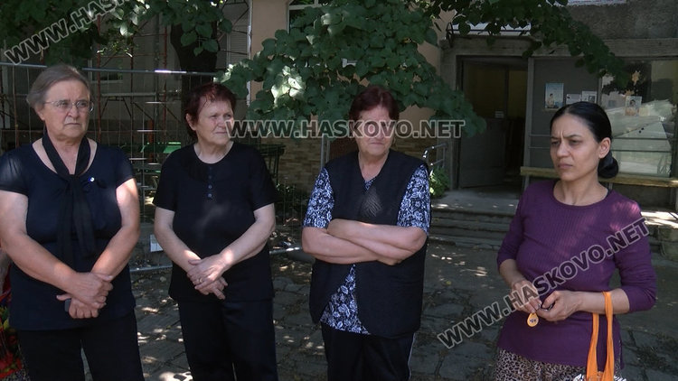 Блок на "Васил Левски": санират ни повече от година и още не е готово