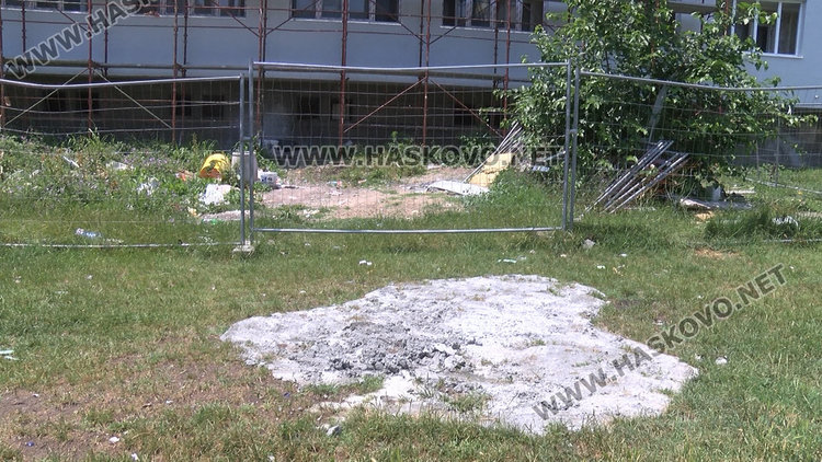 Блок на "Васил Левски": санират ни повече от година и още не е готово