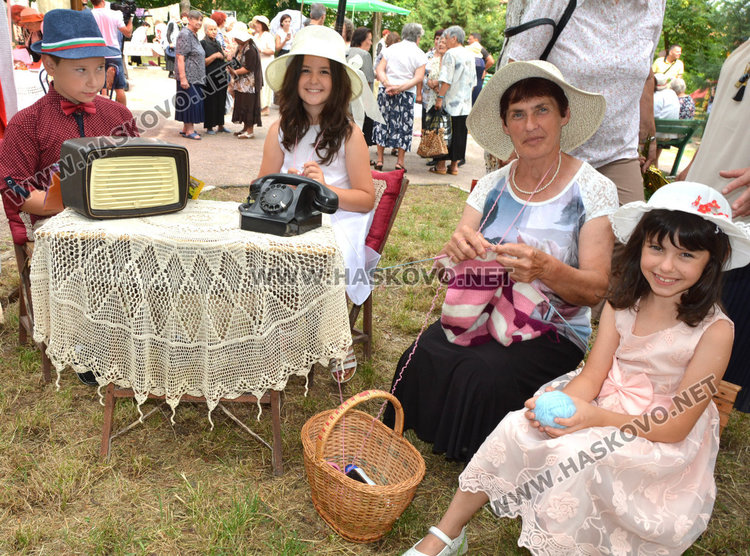 Село Крум влиза в Гинес с 4-метров плетен терлик 