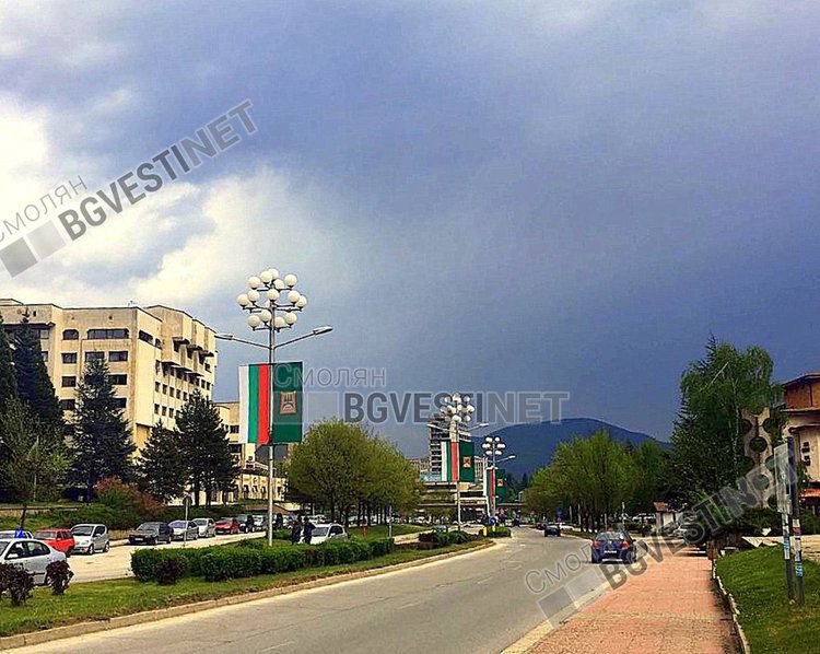 Облачна и дъждовна неделя