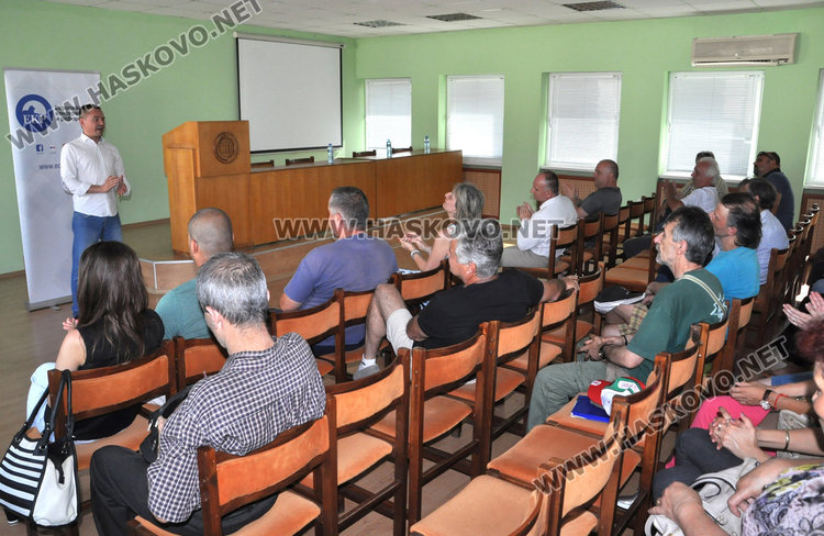 Ангел Джамбазки: Западните фирми да плащат в България европейски заплати 